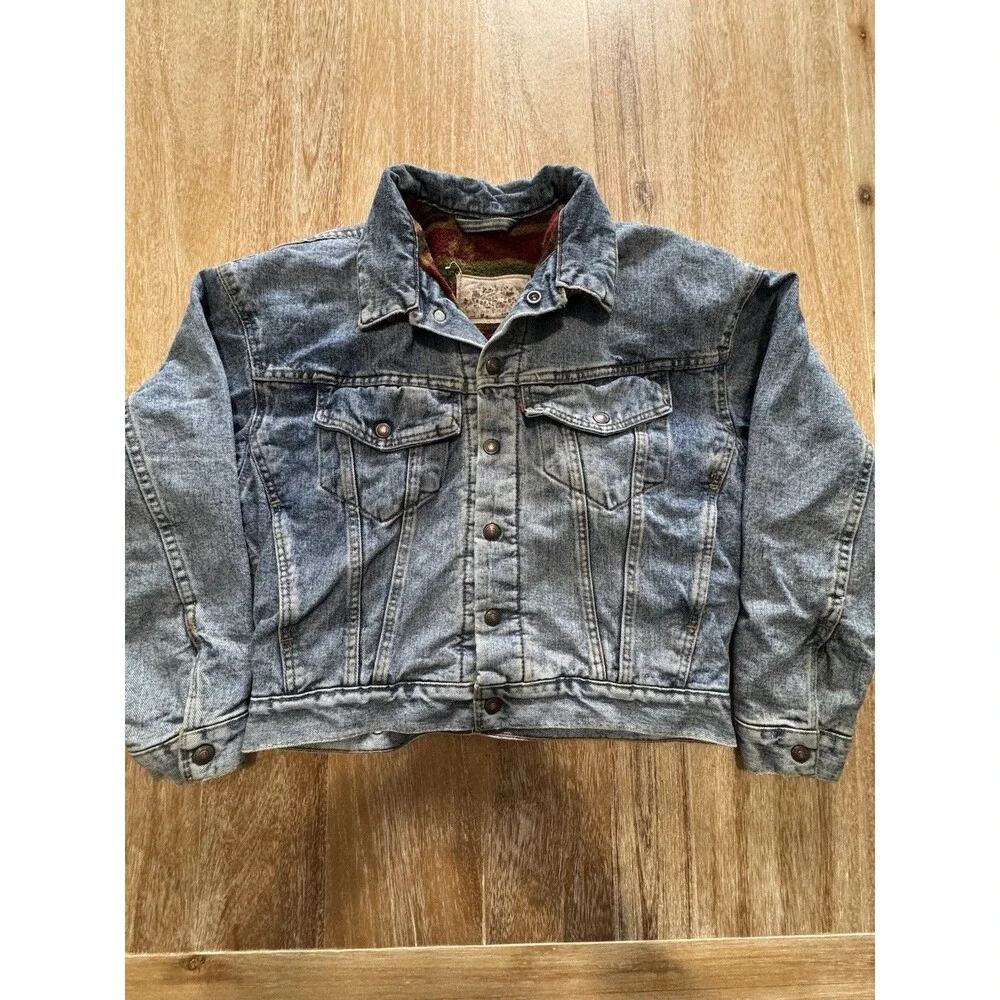 Vtg 90s Levi’s 70617 Aztec Blanket Lined Denim Trucker Jacket S USA Made 1092